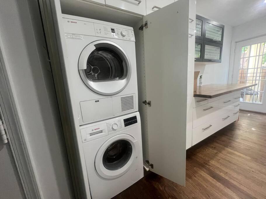 3-Bedroom House With Cute Patio Explore Dc On Foot Washington Eksteriør bilde