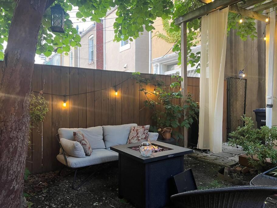 3-Bedroom House With Cute Patio Explore Dc On Foot Washington Eksteriør bilde